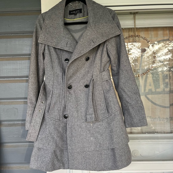 Beautiful black rivet wool blend dress coat fit and flare pea coat - Picture 6 of 6